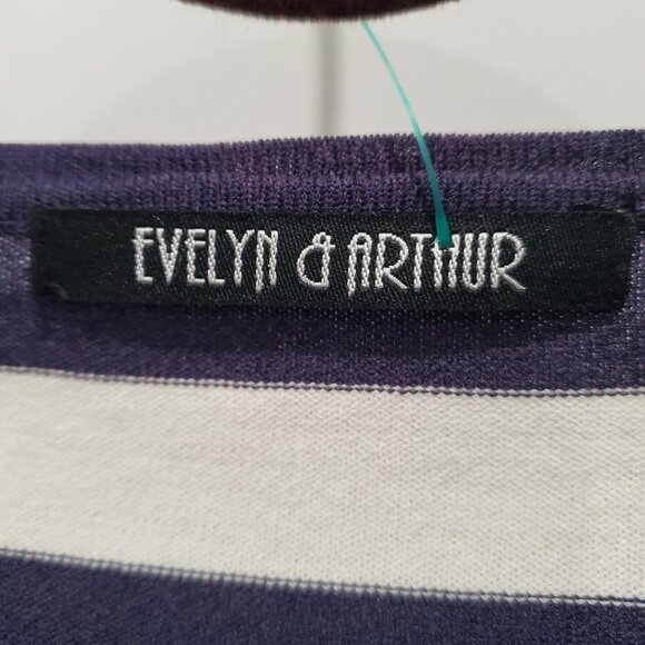 Evelyn & Arthur New Navy & White Wide Striped Stretch Knit Top   Large - Picture 8 of 9